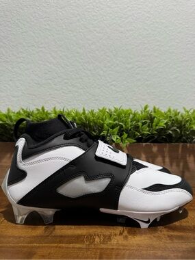 Nike Air Diamond Turf 93 TD White/Black Football Cleats HF5298-101 Mens Size 8.5